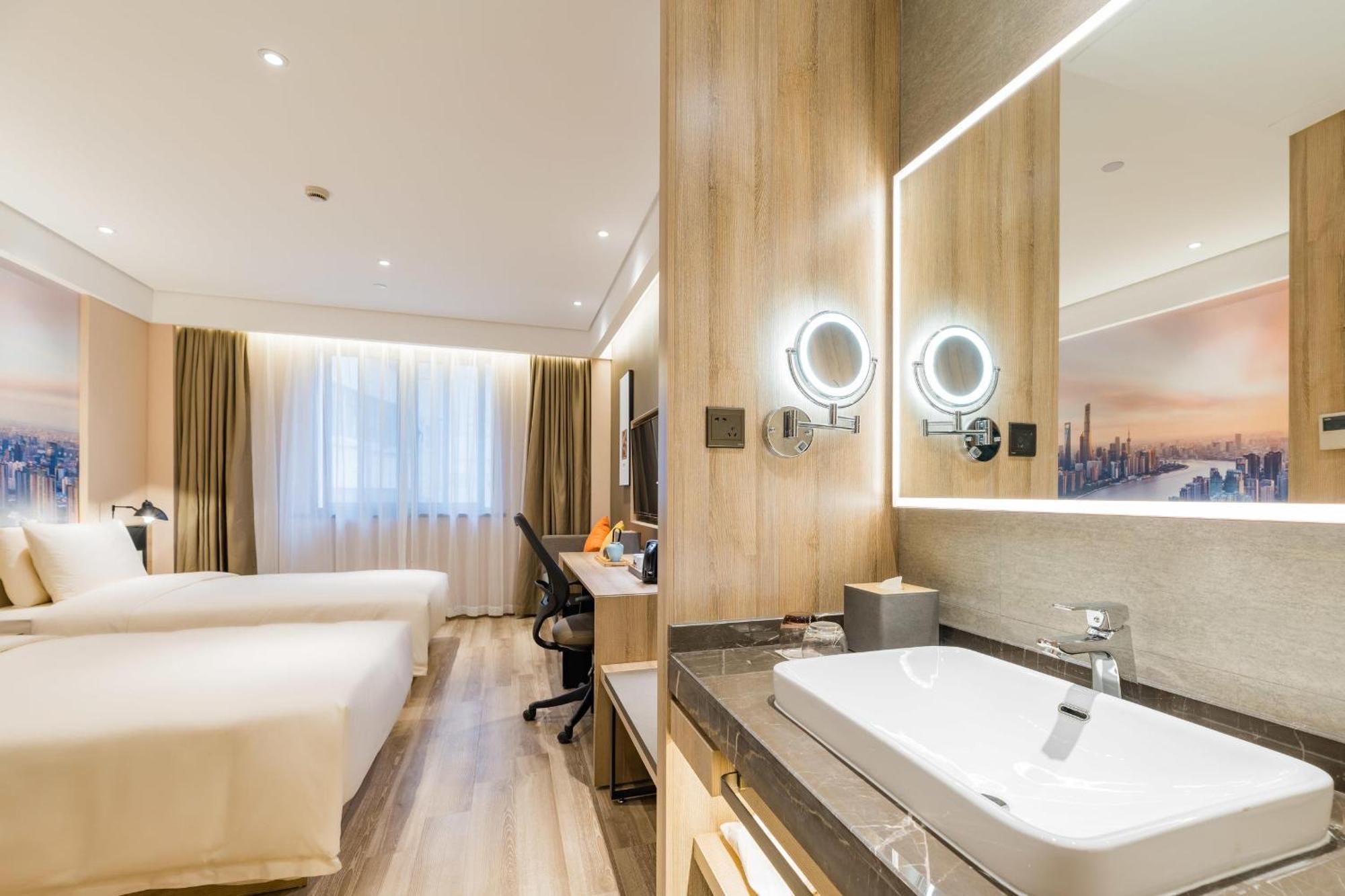 Hotel Atour The Old Bund Pier 4*